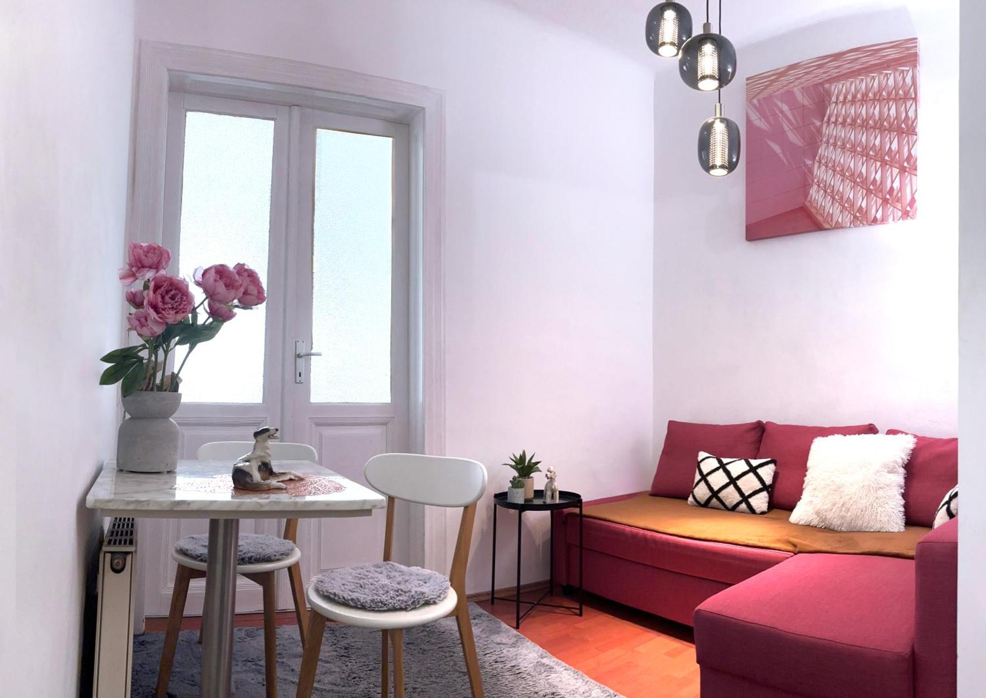 Big And Comfortable Mariahilfer Apartment Wien
